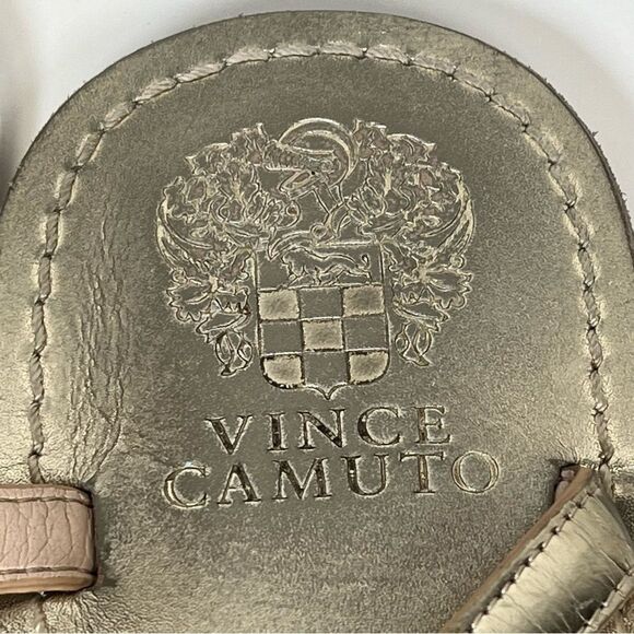 Vince Camuto Nude & Metallic Silver Leather T-Strap Sandals Size 9 - Picture 10 of 15